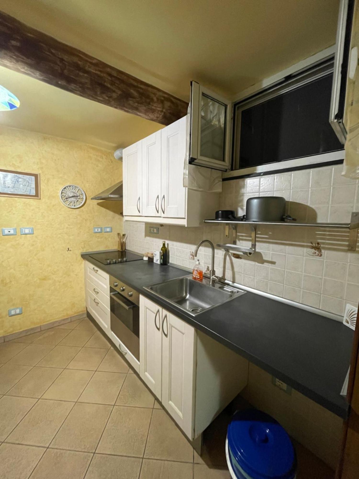 Bilocale Arredato Sestri Ponente Apartman Genova Kültér fotó